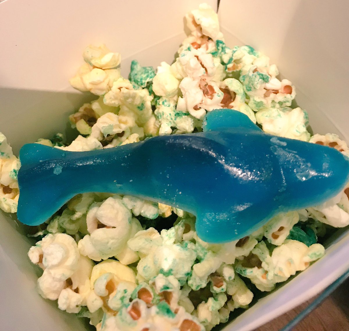 carlorado's tweet photo. On a #DunkHunt tonight. Live from The Shark Tank! https://t.co/JDaANI92tj