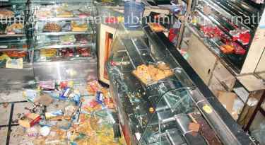 Kummanam's tweet photo. Communal fanatics unleash widespread violence across Kerala last day .Law and order situation in state deteriorates day by day.Congress and Communist parties add fuel to fire, ensuring that no stone is left unturned, to caused mayhem.
#JungleRajInKerala https://t.co/kBdolZhtez