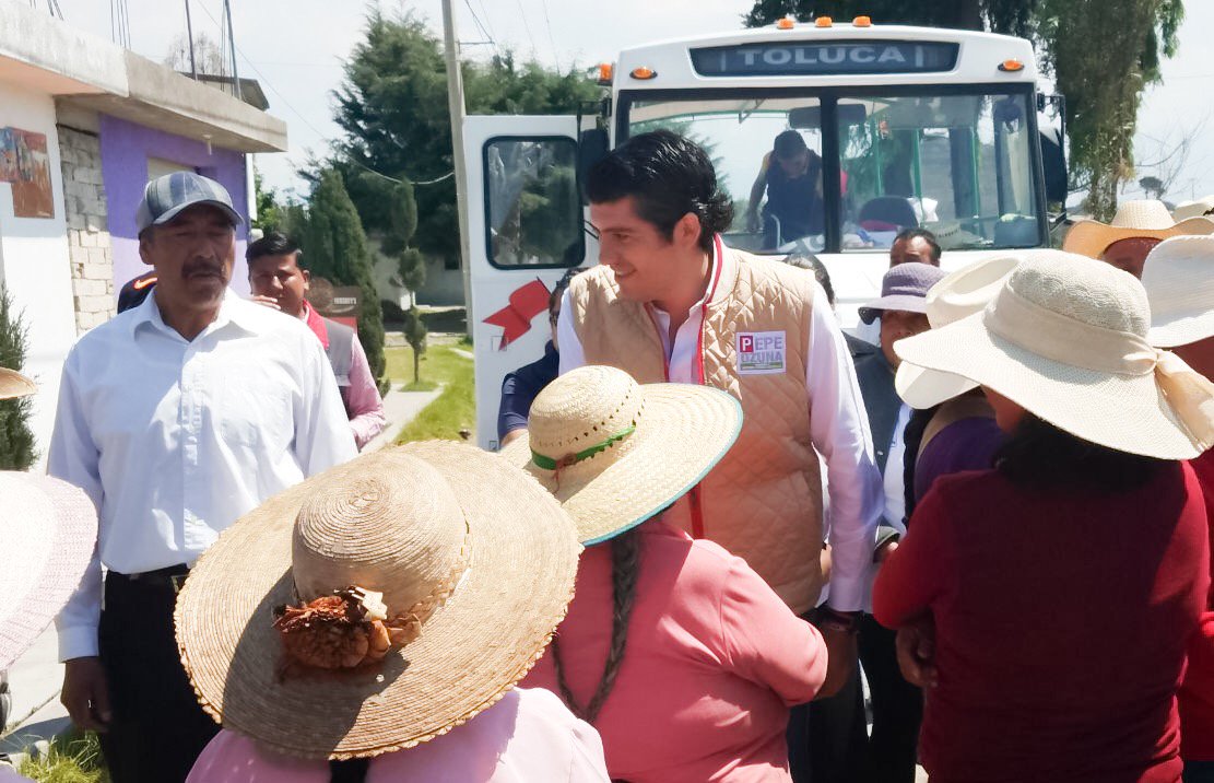 pepeozuna's tweet photo. Esta mañana estuve en San Diego de los Padres Cuexcontitlán, ahí me comprometí a legislar por mayores oportunidades de empleo, para incrementar la economía de cada familia Toluqueña.
#HagamosEquipo
#VaPorToluca
#VaPorTi. https://t.co/DKig1m7hV5