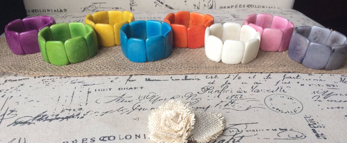 We have added a lot of new bracelets, perfect for this Spring and upcoming Summer 🌴💛galapagostagua.com/product-catego…
#darlingmovement #wristwear #wristcandy #wristswag #armcandy #braceletsoftheday #jewelryoftheday #jewelryobsessed #jewelryaddict #shopaholic #summerjewelry #springjewelry