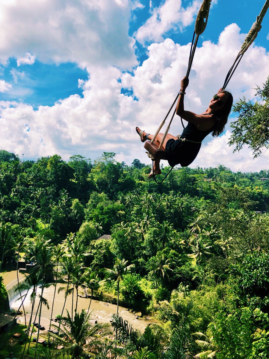ClemsonPiPhi's tweet photo. Only 2 more weeks left until we’re swinging into summer 🌸 but who’s counting, right? https://t.co/djuB3JRlrI