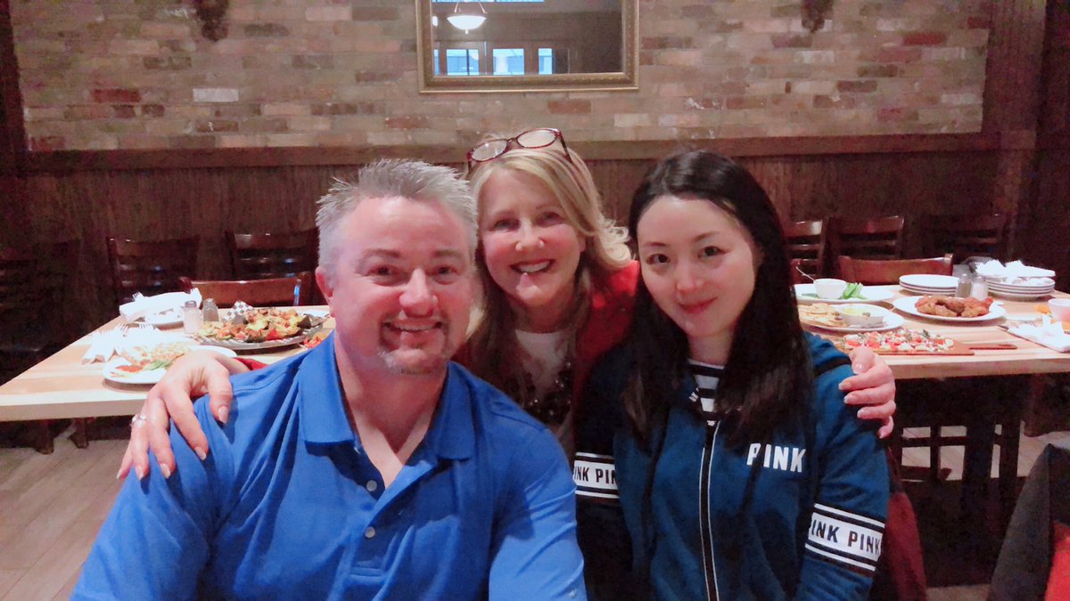 amandazhao22's tweet photo. #TeamFreedom2018
fun time🍺@4CarrieConnolly @DeleneKingdom @Michelle_CCai https://t.co/1L1LDyLnFM