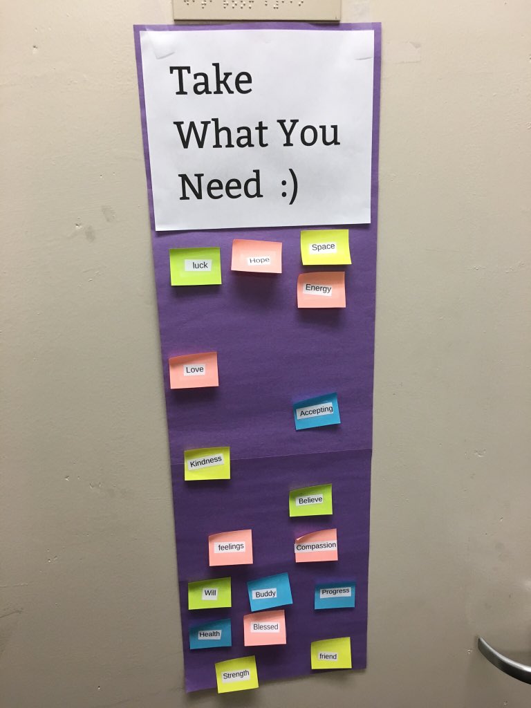 KathrynM101's tweet photo. Love being able to #CelebrateMonday with Ms. Hinkle’s Class today! @LexMidSchool @LCSJackets #LMSNewDay https://t.co/BDNoBg9OEs