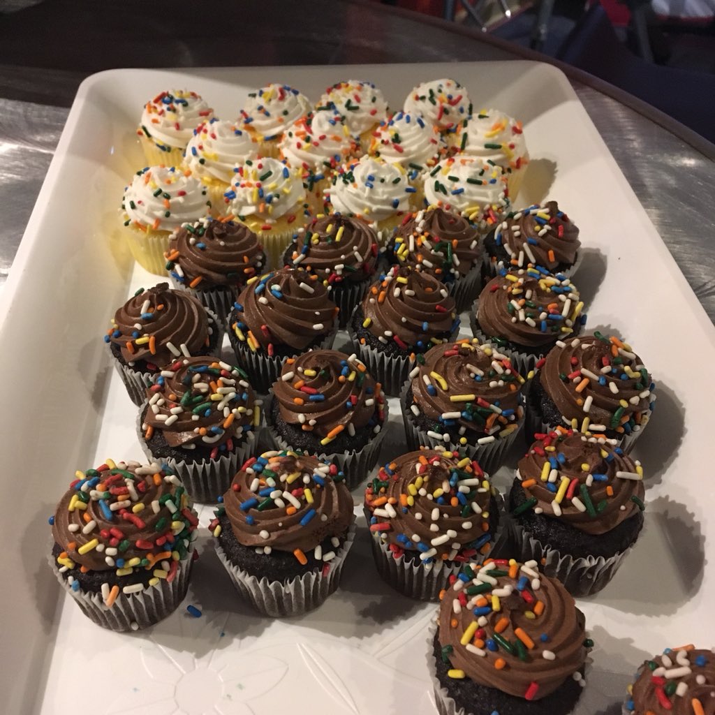 Come to the <a href="/nashcontentweek/">Nashville Content Wk</a> virtual reality event tonight ... we have cupcakes! 6 pm at BlackBox Realities. #ncw18