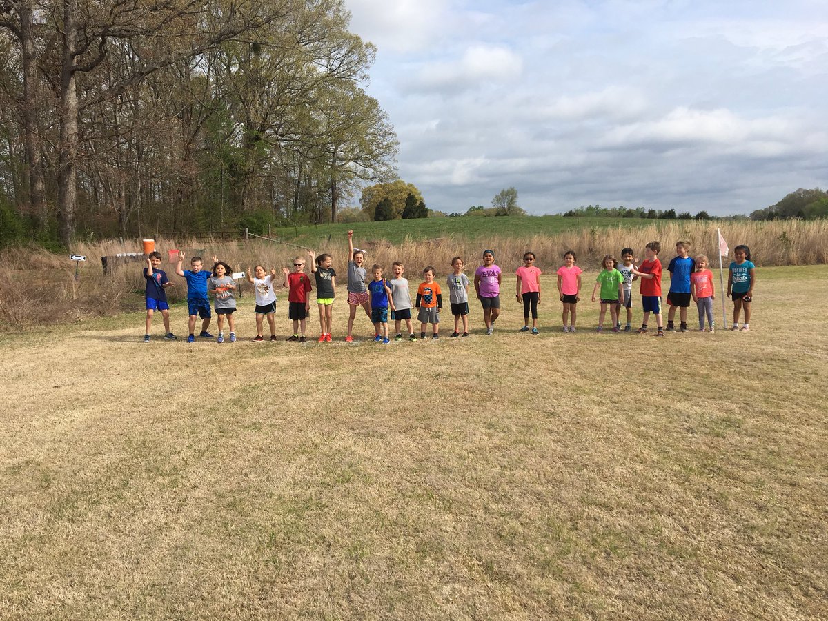 SHCSPrincipal's tweet photo. #newday5k was a huge success!! So proud of everyone who participated! Thank you for supporting #shcsdolphins https://t.co/1iHL8RtTq6
