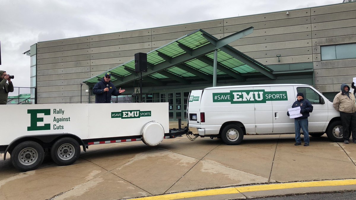 Drewbiee_'s tweet photo. University of Michigan’s Men’s Swimming and Diving coach Mike Bottom pledges $10,000 to the #SaveEMUSports efforts during the Rally Against Cuts https://t.co/GELZjj5PBq