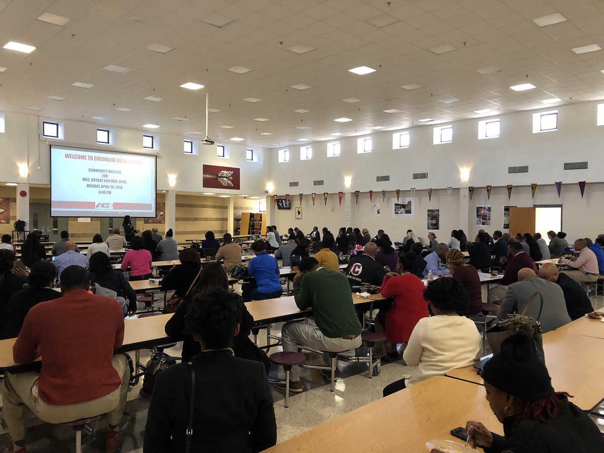 StratGovFCS's tweet photo. SGC members across the south learning community and achievement zone gather to share their progress #sharedgoverance #changeishappening @JeffRoseSupt @FultonCoSchools @DaraJonesWilson @KimberlyRDove https://t.co/DxC8L5RsH8