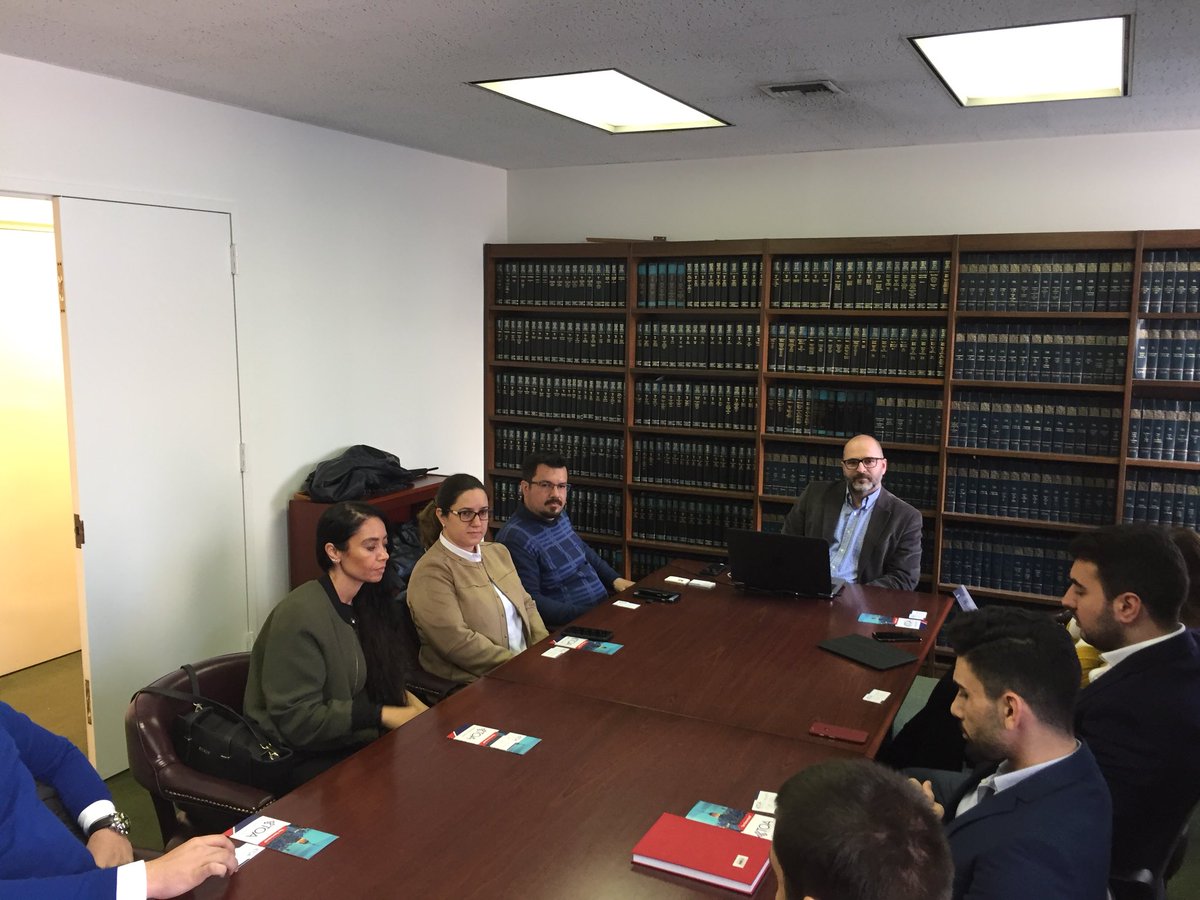 bau_hlo's tweet photo. New York-Boston programımızın bu dersinde Team of America(@teamofameri ’dan Jimmy Cuneyt Gurkan (@JimmyCuneyt) ile birlikteyiz.Amerika-Türkiye ticari ilişkilerini işliyoruz https://t.co/ZnCEltkp9N