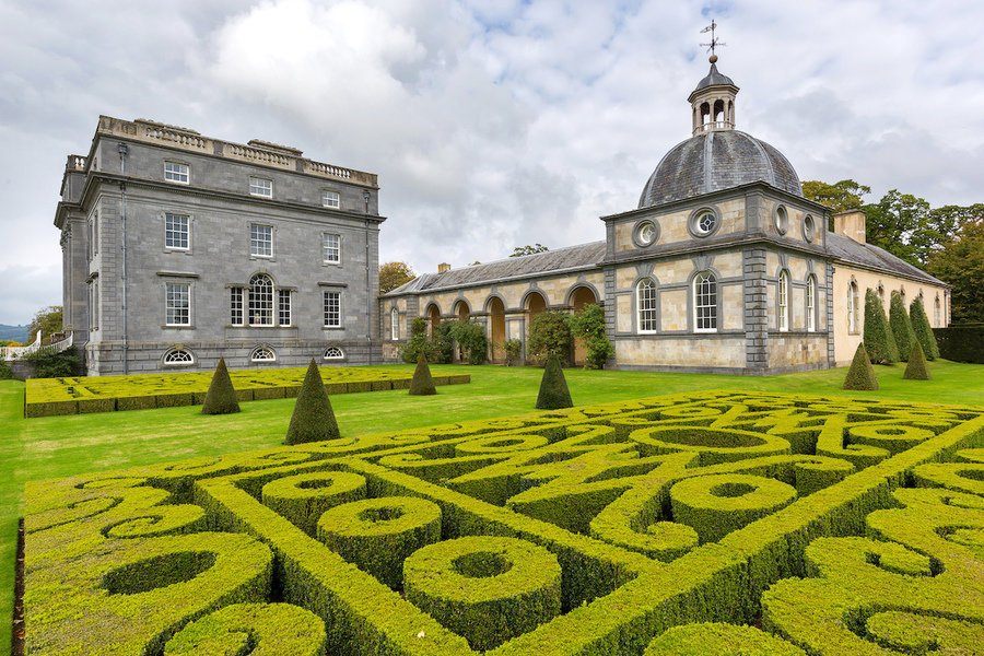 MansionGlobal's tweet photo. A 250-year-old Irish castle inspired by the "original Buckingham Palace" has sold for about $21.5 million, making it one of the most expensive estates sold in the country https://t.co/hd0WEYcrja https://t.co/aQ9VScqohx