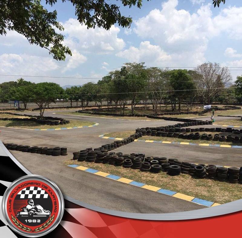 #ConozcamosSobreKarts El circuito de carreras de karting se llama Kartódromo. El circuito de Karting dispone entre 600 y 1700 metros de longitud.  #CSK #KT100 #ElSalvador #Karting