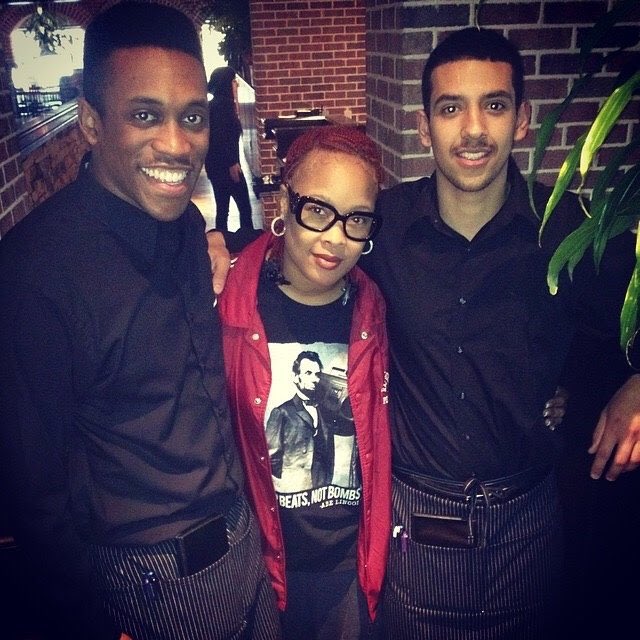 Reminiscing the day i met Da Brat(legend) at cheddars.  happy belated birthday. 