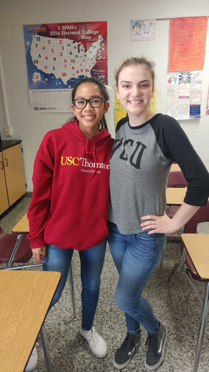 salemhighits's tweet photo. I spy with my little eye some ITS members showing some #collegepride https://t.co/9v1mxJraK1