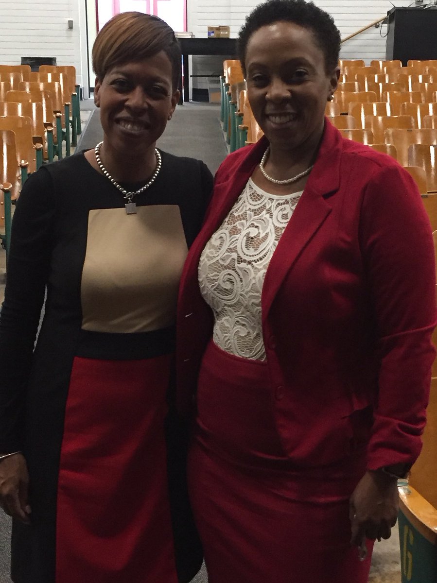 DCPSgraduate's tweet photo. @DuvalSchools #assistantprincipals rock! @NASSP @BTSHigh29 APs Ms. Holmes-Jones and Mr. Silas are 2 of 3 APs at #bridgetosuccess #apweek18 #alted https://t.co/qPlC7RB9Vj