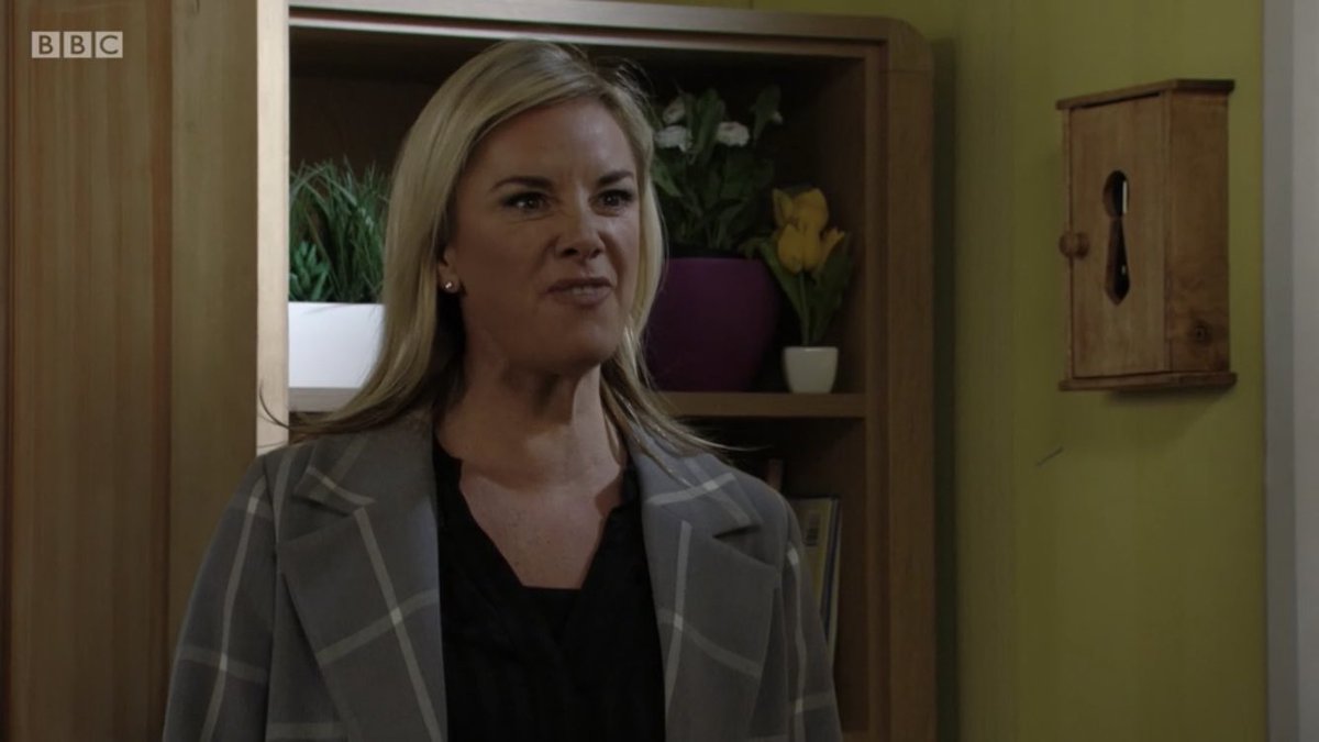 FakeMichelleEE's tweet photo. I am disgusted with the way mel , louise , hunter and sharon treated me tonight . i ave no place on this dirty square anymore . i am packin me bags and leaving 

#eastenders #fakemichelle https://t.co/dqOTccSo7q