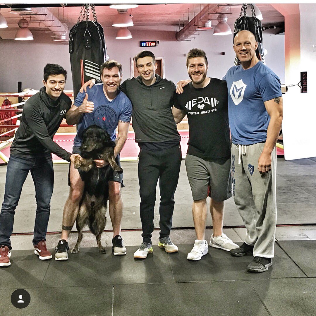 BPeakers's tweet image. Simply the best Coaches! 🔝💪🏻🙌🏻
#Repost @BobbyMaximus-
I’ve had a remarkable trip to Glasgow, Scotland and I owe a huge thank you to #valbo00 and the entire crew associated with @F1ghtCamp . I was welcomed with open arms and felt completely at home. I’m grateful beyond words.