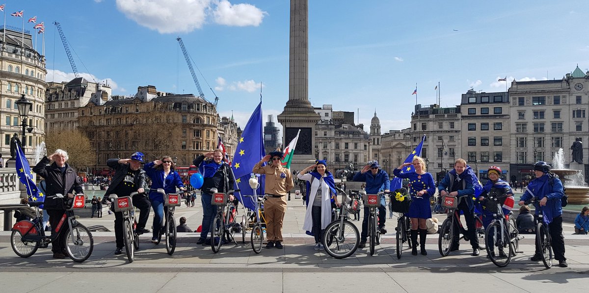 EUlvis's tweet photo. Oh wow, just goin through the Elvisphone shots from yesterday and think this is my favourite... maybe EVER. Great day at #SuperSODEM always a pleasure to mix with the #Remain crowd - I salute you all ββπͺπΊπ¬π§π΄σ §σ ’σ ·σ ¬σ ³σ Ώ #StopBrexit #FBPE #Wheels4EU #London #TrafalgarSquare https://t.co/ITNKrqRr3I