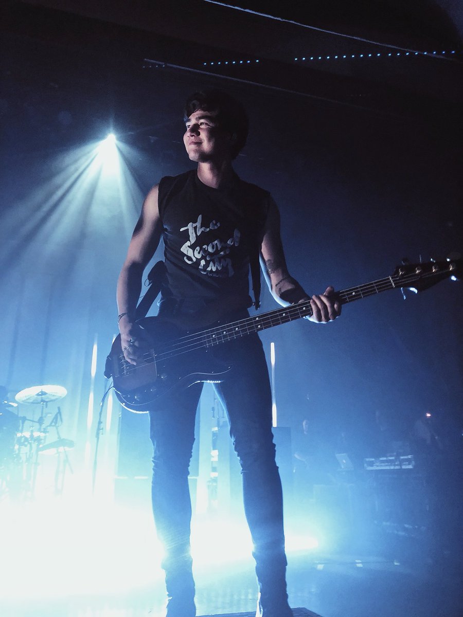 emmabeaudin13's tweet photo. Day three and I’m still not over these photos @michellepayot snapped last Friday at #5SOS3Toronto https://t.co/CFICe5T158