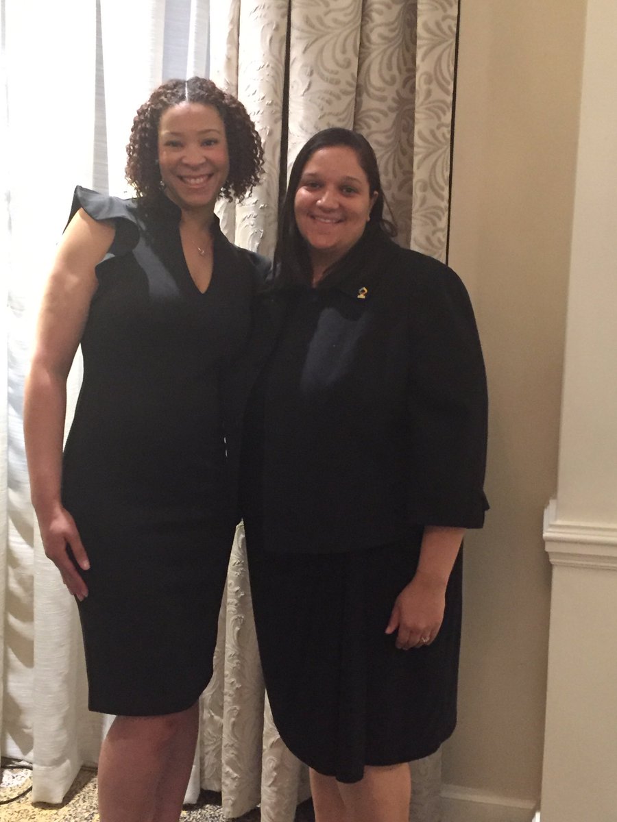 This is what leadership in #philanthropy looks like. Congrats <a href="/MichelleMcMurry/">Michelle McMurray</a> and <a href="/karrismjackson/">Karris Jackson</a> #ABFENOW2018