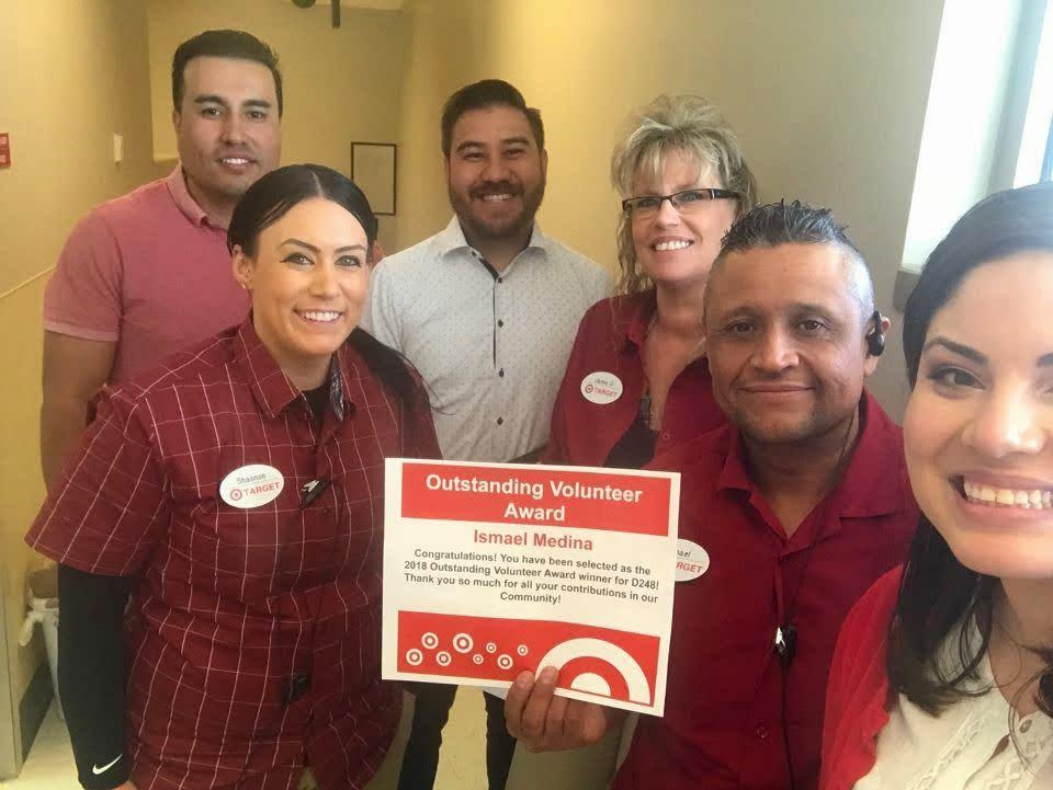 Danielle_TGT's tweet photo. Thank you @IsmaelM1frm9 for all of your Volunteer Work in our Community! #OutstandingVolunteer #D248 @J_Gallard0 https://t.co/dF328y5Or6