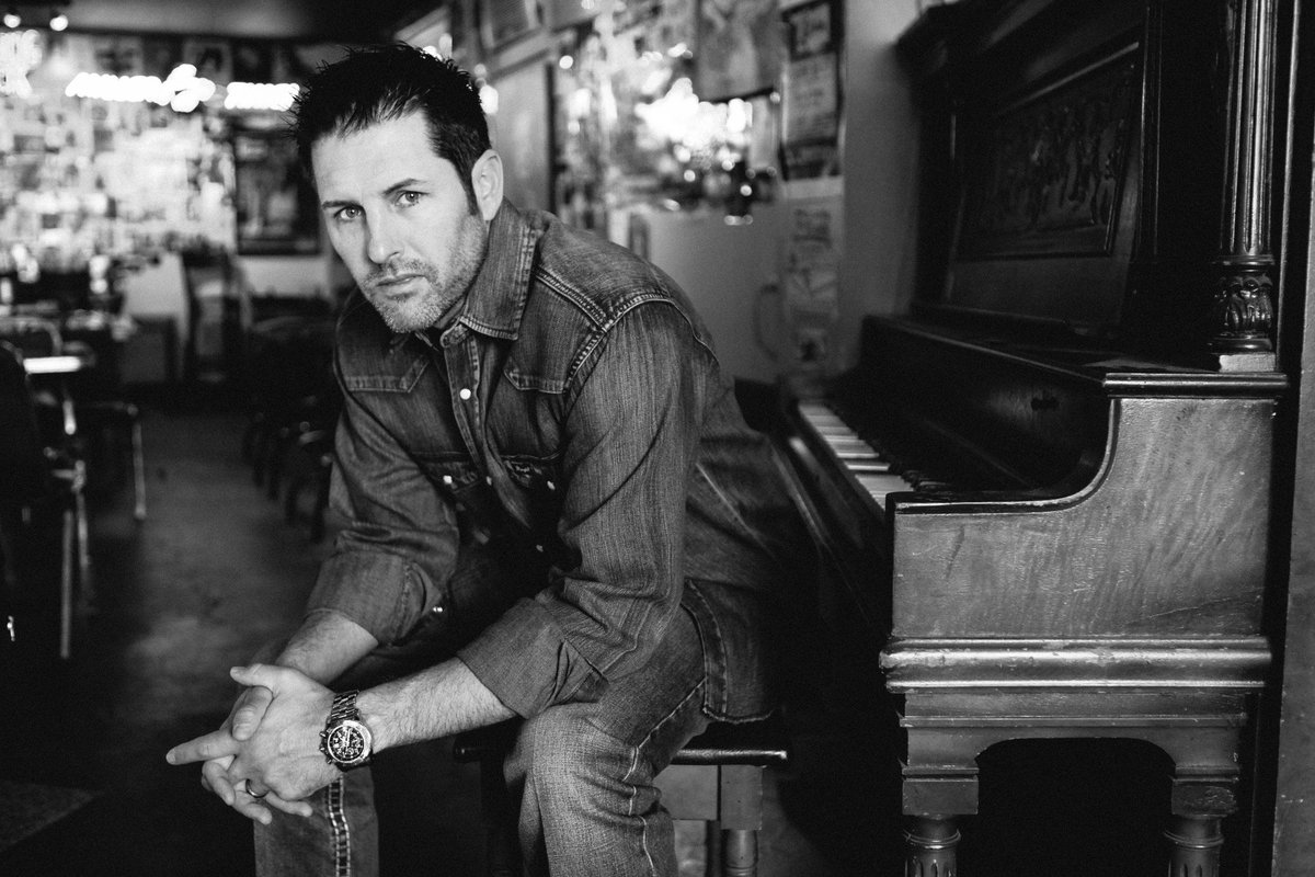 Just Announced: Green Country Jam Kickoff Street Party is FREE! May 3 <a href="/Osage_Casinos/">Osage Casino & Hotel</a> <a href="/TulsaRacewayPrk/">Tulsa Raceway Park</a>. Gates 5pm. W/ <a href="/caseydband/">Casey Donahew</a> <a href="/johnkingcountry/">John King</a> @JTillmanBand presented by Papa Murphy's! Get FREE! tickets at Papa Murphy's in: 
Tulsa Stillwater Bartlesville Claremore Broken Arrow