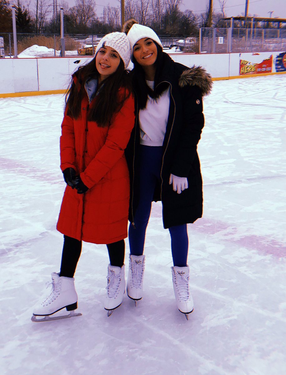 ashley_azzo's tweet photo. happy birthday ambs, I love you sm babee💖💋🎂🍭 @amberibrahim16 https://t.co/VSm1gy6f1W