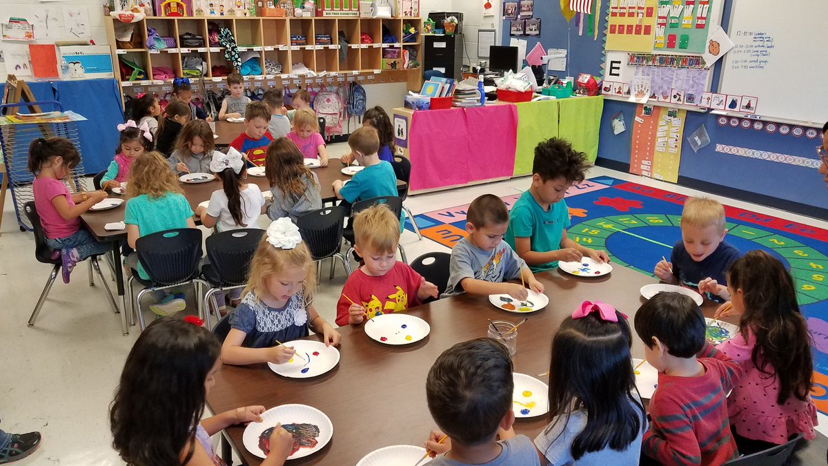 jillbt_'s tweet photo. Day 1 of Week Of The Young Child 2018 was a success! The kids had a blast with Messy {Musical} Monday! Stay tuned for Tasty Tuesday 😊 #ppcdprekcollab #nisdppcd #coleprekppcdcollab #coleppcd #bcoleinspired #naeyc #WOYC2018 https://t.co/BOvMGsFf2I