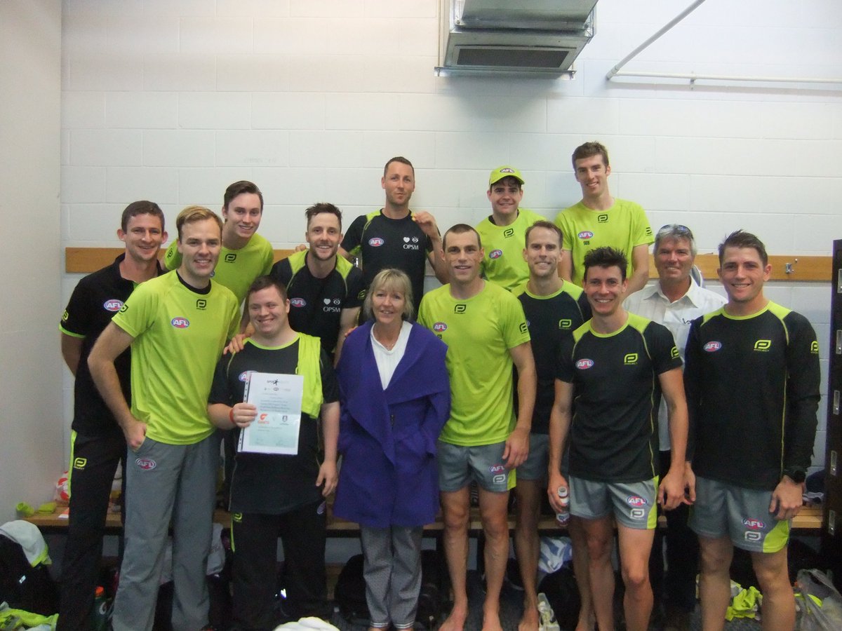 Tyler Jones Rd04 Fiona McBurney Match Day trainer <a href="/GWSGIANTS/">GWS GIANTS</a> v <a href="/freodockers/">Fremantle Dockers</a> <a href="/UmpireAFL/">Umpire AFL</a> <a href="/DownSyndromeAu/">Down Syndrome Aus</a>