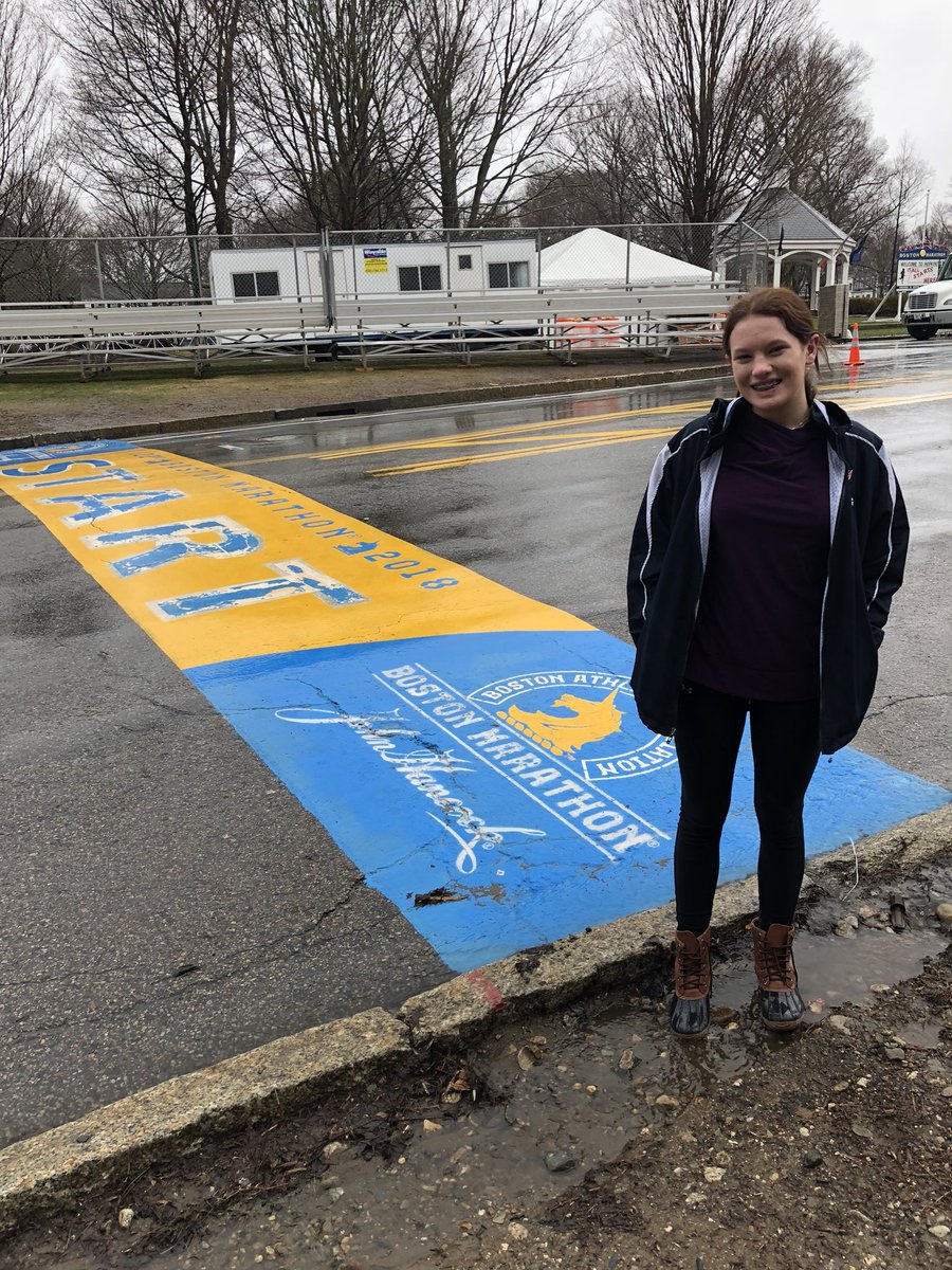 MrsKellyHenning's tweet photo. #WhatsHappeningWithTheHennings
@bostonmarathon  👟🏃🏻‍♂️🏃🏼‍♀️❤️
We had a blast at our 1st Boston Marathon!  @ShalaneFlanagan it was  an honor to see you run. You Rock! Coach Dionne from L’pool, you continue to inspire Kendal everyday! https://t.co/c1Q0tzipUh