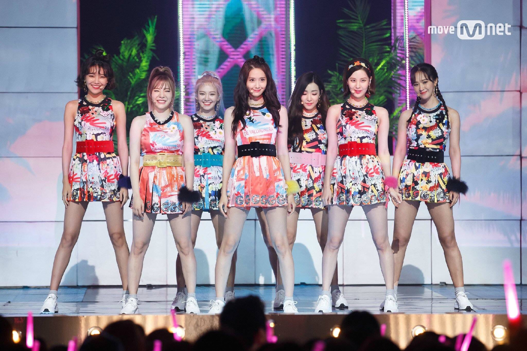 ⎊ ᴄʜɪᴠᴀʟʀʏ ⎊ on X: "🏆 Best Stage Outfit 🏆 #SoompiAwards #SNSD  https://t.co/2nkdzsEOrH" / X
