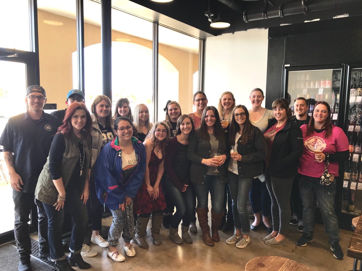 Dallas-Fort Worth Girls Pint Out tweet media