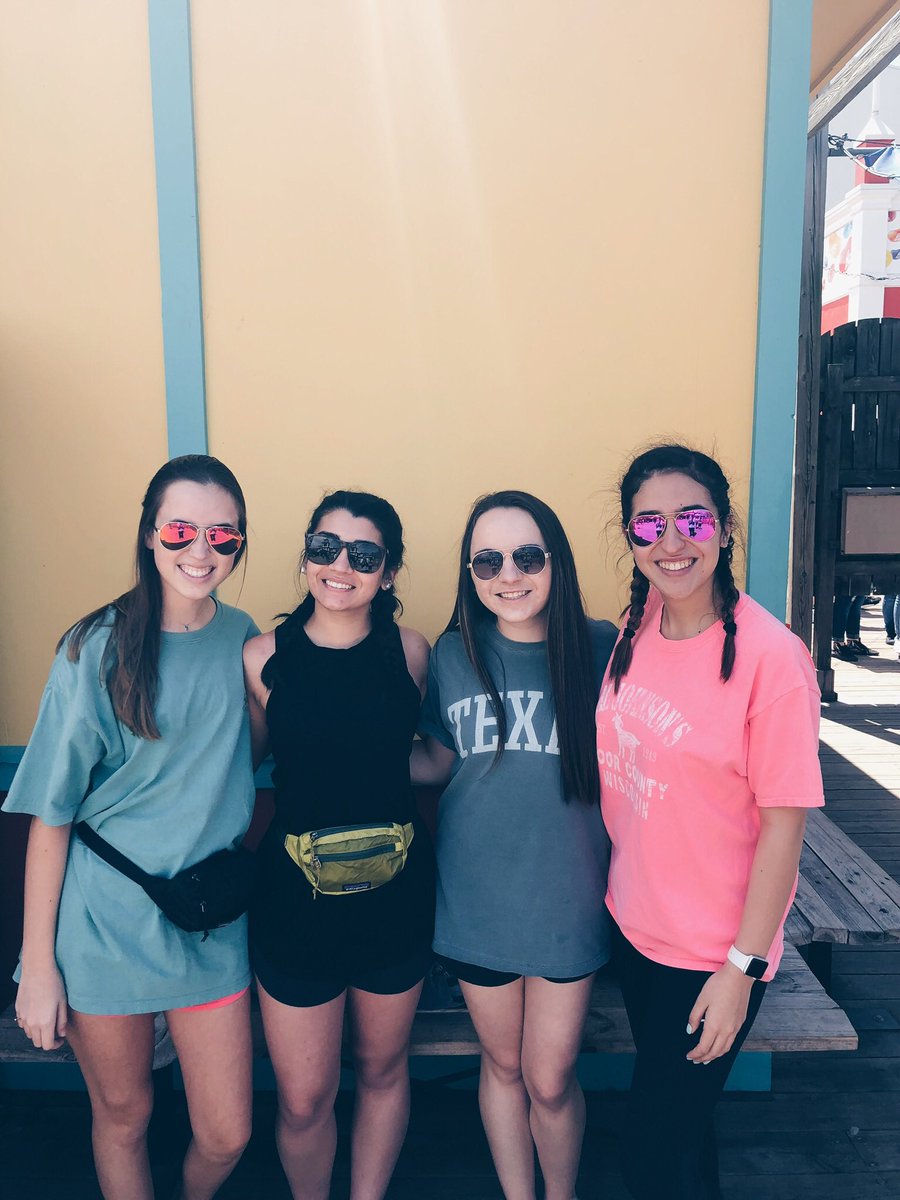 bekahpen's tweet photo. Senior trip could not have been more fun!!! Going to miss this weekend! https://t.co/0blx4PiQ2C