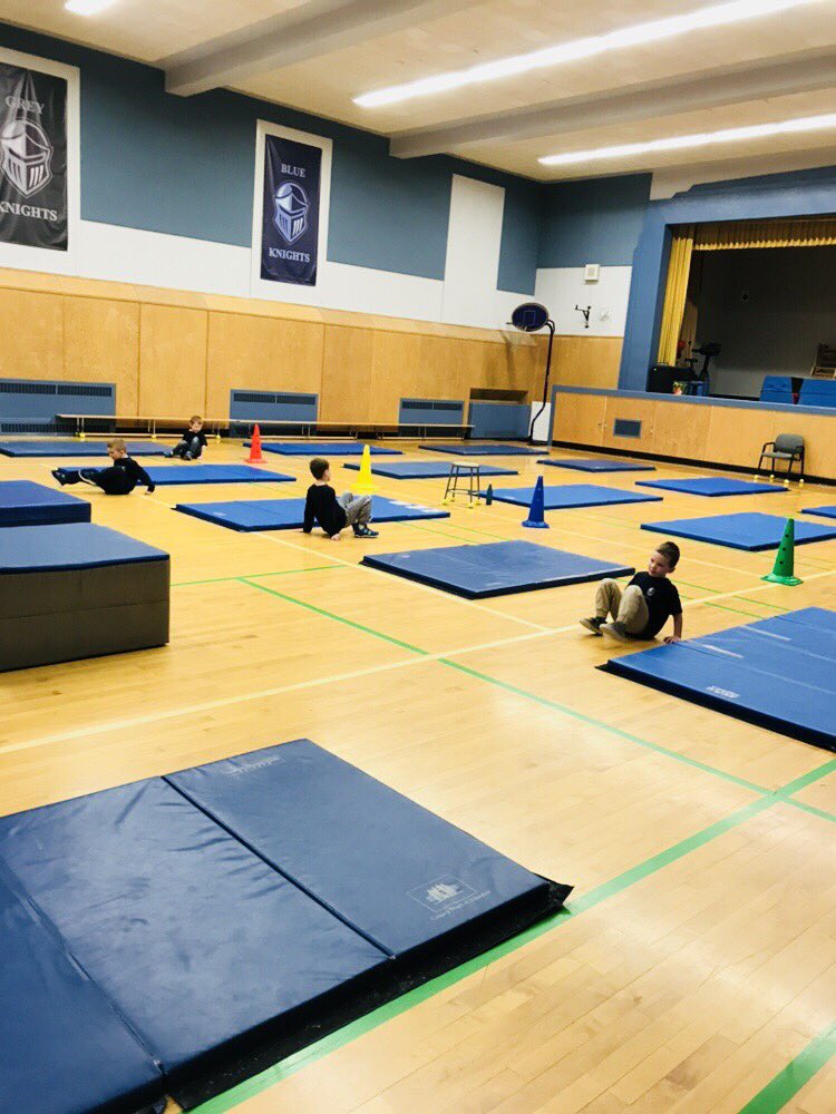 allboysCBE's tweet photo. Scooter relay maze. Ready-Set-Go! #allboysprogram #yycbe #abed #dpa #dpaeveryday #physicalliteracy https://t.co/ctEN4XOysG