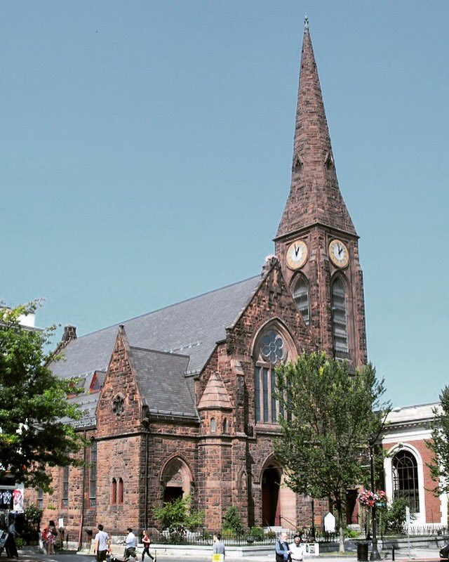 mariamaroo's tweet image. This Weds in the shadow of this church where his grandfather preached fire &amp;amp; brimstone, I will talk about Aaron Burr…but mostly about the play about his pal A.Ham 🤗 #thesispresentation #smithcollege #HamiltonMusical @TheHamilcast @Lin_Manuel