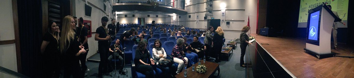 Yasar_AW's tweet photo. Sayın Akan Abdula’nın konuşması için hepimiz yerlerimizi aldık. Siz neredesiniz? 😊#YaşarÜniversitesi #yasaraw #özsüt #AdvertisingWorkshop https://t.co/w8GE9kdwpD