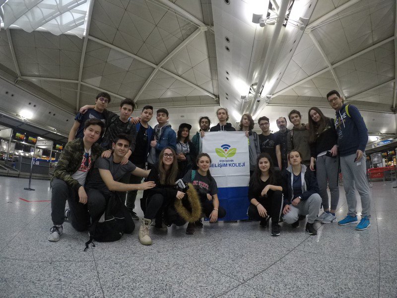 KALSEDON FRC TAKIMIMIZ AMERİKA DA KATILDIKLARI YARIŞMANIN ARDINDAN YURDA DÖNDÜ
gelisimkoleji.k12.tr/haberler/kalse…