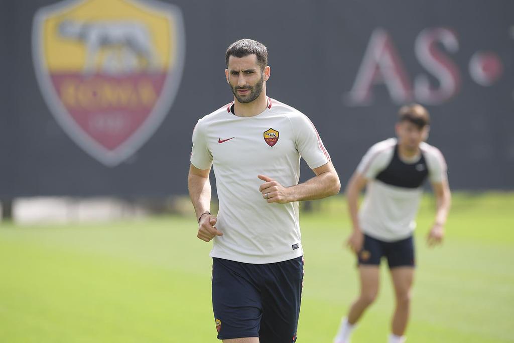 ASRoma_IN's tweet photo. कल के ट्रेनिंग के कुछ क्षण। 📸

#ASRoma https://t.co/6nXQ8VlTM6