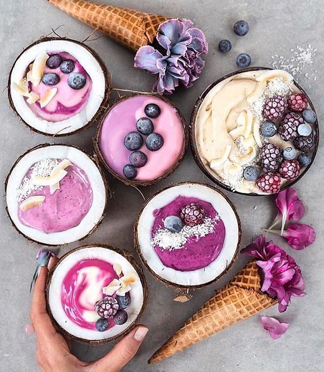 BloomMeHK's tweet photo. Açaí bowls are everywhere, but what are they? Find out everything you need to know about this delicious and colourful breakfast palm here https://t.co/76UkTVRcB4 https://t.co/AL54yU2pn5
