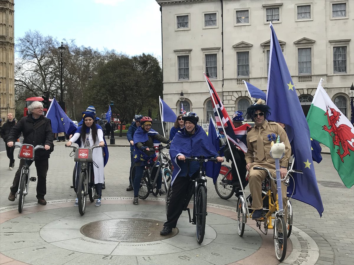 wordupdesigneu's tweet photo. @SODEMAction @EUlvis @No10Vigil @NaughtyAuntieB We had a Great day at #SuperSODEM yesterday with all the #Remain gang- #EUElvis, #CakeNoteHate #Wheels4EU #Silentchain #London #Stopbrexit #FBPE #PeoplesVote #wordupdesign https://t.co/WHJSOHzTLw