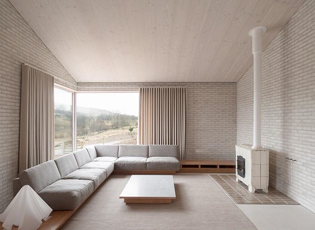 softer_volumes's tweet photo. Life House by @johnpawson. Photography by @gilbertmccarragher. #lightinterior #modernarchitecture https://t.co/d7QVdjBhFQ https://t.co/NeZOsQdnUF