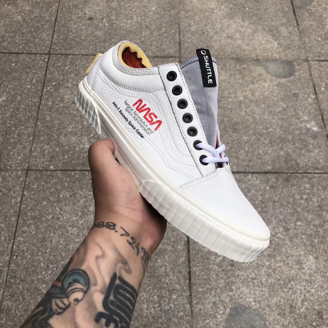 SBDetroit's tweet photo. NASA x Vans Old Skool could be a potential release https://t.co/lhf17OPGEs https://t.co/qQlTqNHXUh