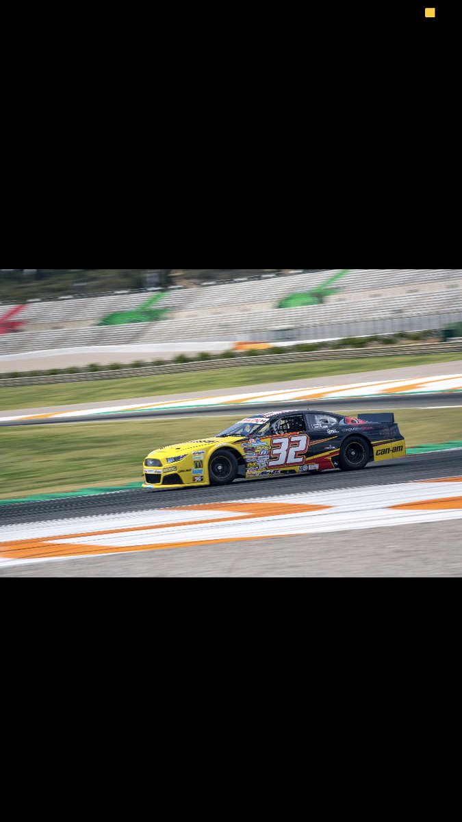 Incroyable week-end de course à Valencia. Des débuts en essais libres difficiles, mais tout de même réussi une très bonne qualification qui m’a permis de rester dans le top 5 tout le week-end. En course 1 et 2, je finis p3.