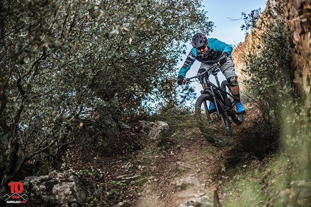 alotroladomtb's tweet photo. #motivaciondeldia. “La vida es como el jazz... mejor si es improvisada”
_______________________________________________________
#mtb
#mtbike
#mtblove
#mtbgram
#mtbpictureoftheday
#mtblife
#igermtb
#imtb
#igerscycling
#cycling
#cyclelove
#cyclingl… https://t.co/8S1pnYfIlh https://t.co/M0GUTJ1qgi