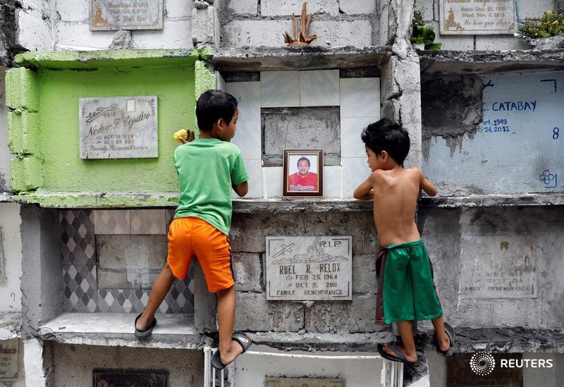Reuters's tweet photo. .@PulitzerPrizes recognized @Reuters @ClareBaldwin, @journotopia @ReutersPH, @jwf825, @simonscarr, @grahamamackay, @ryancbrooks, @readelev, @dawncai624, @damirsagolj, @donditawatao and others for coverage of Duterte’s war on drugs in the Philippines https://t.co/Ua5ZwlFIQc https://t.co/onfdJ7srF7