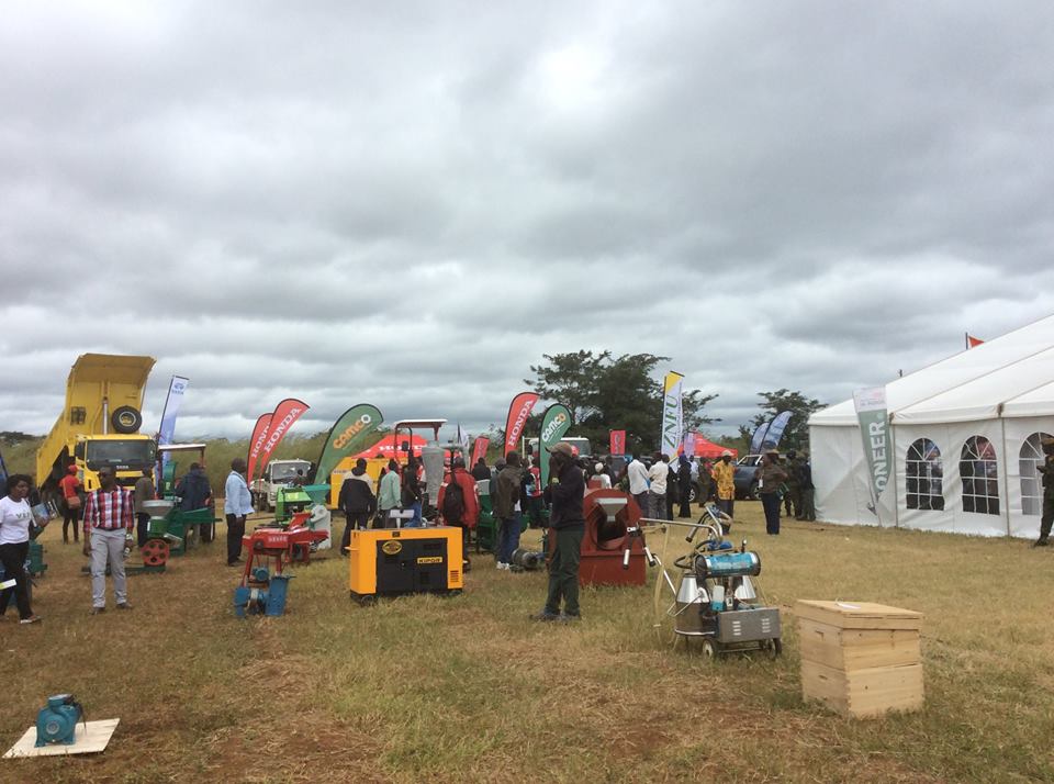 FranceZambie's tweet photo. The Ambassador @BergerSylvain visited last week the #AgritechExpoZambia and attended the signing of a new aggrement between the EU and the Ministry of Finance to improve the commercialisation of Zambian’s agricultural production. More information : https://t.co/wVfPFyke0o https://t.co/nn8VyMRZHp