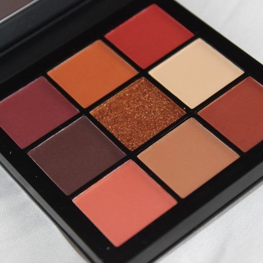 Miss_namy90's tweet photo. Checkout on blog my review on @hudabeauty #warmbrownobsessions palette ! Link in bio 
#pakistanimakeup #wakeupandmakeup #hudabeauty #eyemakeup #eyeshadow #ukblogger #italiangirl #pakistanifashion #pakistanibloggers #me #cute #positivevibes #postoftheday … https://t.co/dednsDXLFR https://t.co/3otereKisl