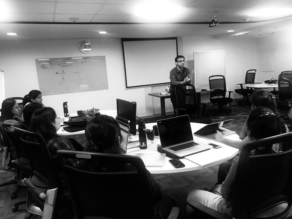 ShivaAkalwadi's tweet photo. @thoughtworks Bangalore, talking about business evolution, #ThoughtLeadership
#techatcore #techtrends #pathashala https://t.co/OXpgGaypst