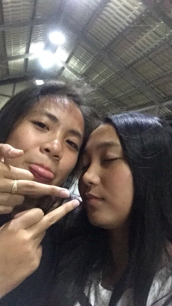 sophieeabad's tweet photo. happy beerday bitch🍻 @LEEYUHHHH thank you sa tanan stay strong mo bless up mamiss kita paluy love you ingat always🌹✨ https://t.co/IrrDyxn81h