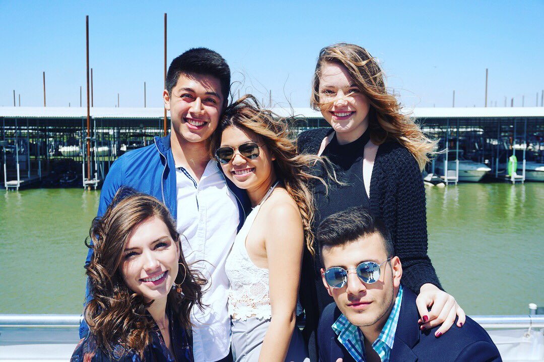 UTDpikapp's tweet photo. Wow! What an incredible time we had this past weekend during our Yacht party! The winds were chilly, but our dates sure made up for it🔥🔥. Thank you to all the brothers and their lovely dates for making yacht party such a fun, safe, and amazing experience! https://t.co/MkSaz7uBpQ