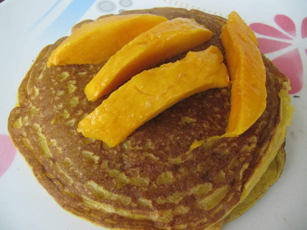 monikamanchanda's tweet photo. Start your day with this summery mango pancakes! Perfect for #breakfast! https://t.co/OLt7Qalprc #recipe #food #summermeals #summer #mangoes #mangofood https://t.co/qY8DqDWdE0