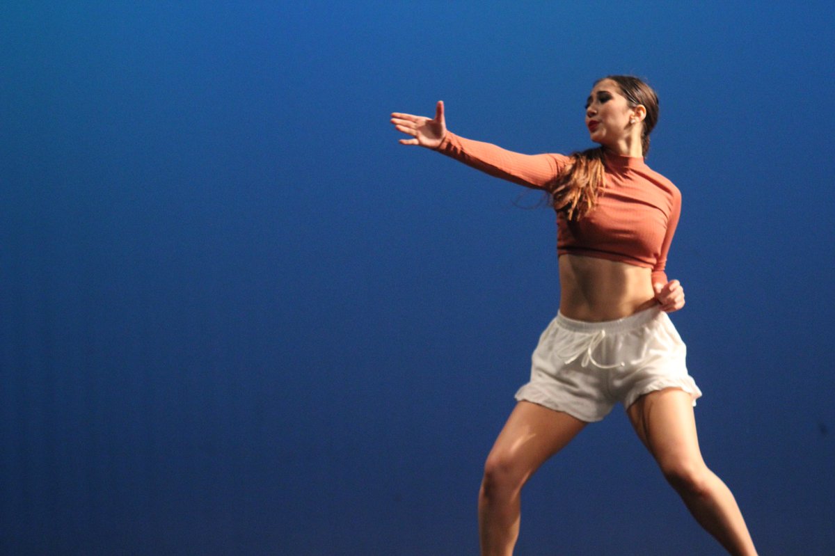 storyteller_LG's tweet photo. Top Ten Pics I took from the Belle’s PHENOMENAL Spring Show and @drewt1999 slayed my life...like the amazing talent that she is.... No, but seriously, all of these girls are so incredibly talented and their Spring Show was one performance of epic proportions after another. Wow. https://t.co/oB4u8Agn8L